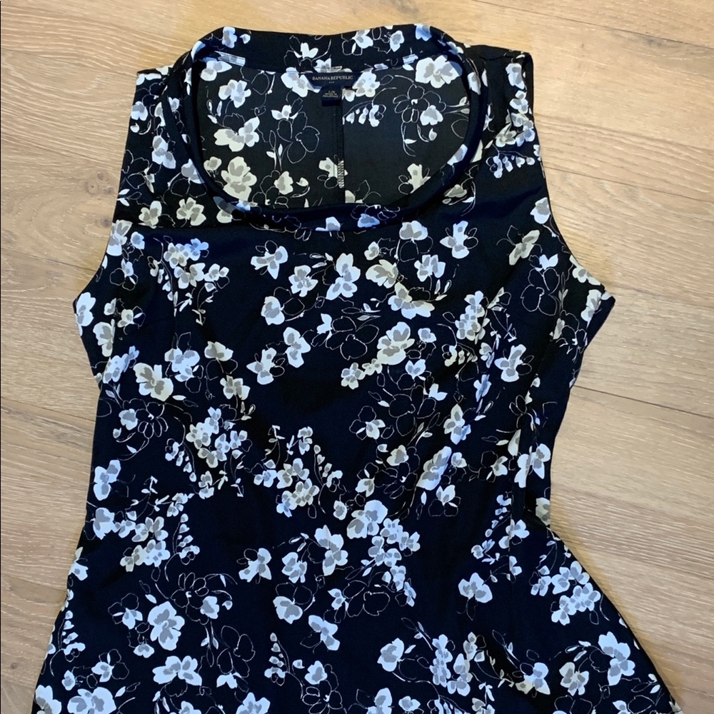 Rolled Neck Sleeveless Blouse